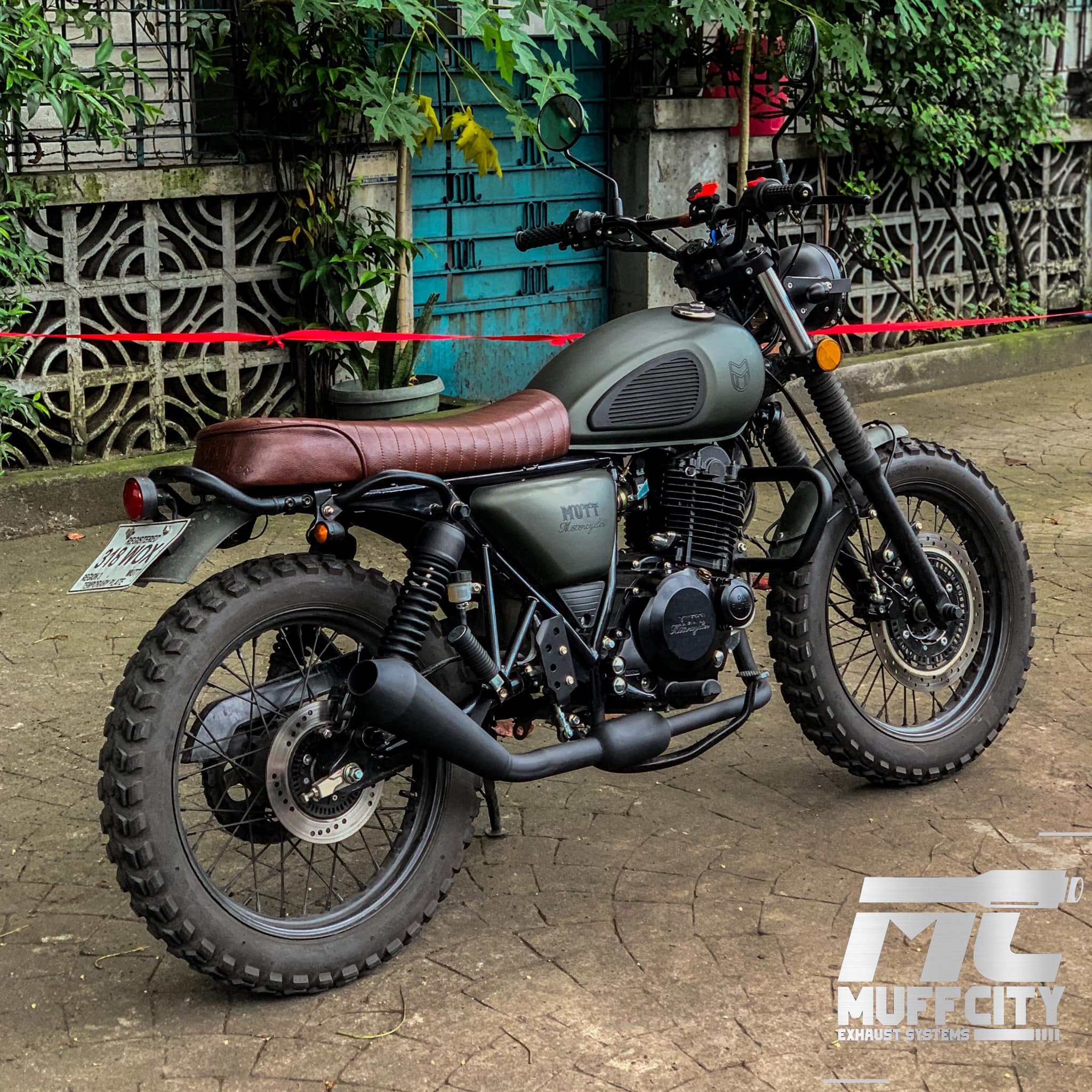 Mutt Hilts 250 ?? A premium bike and a premium exhaust job was 