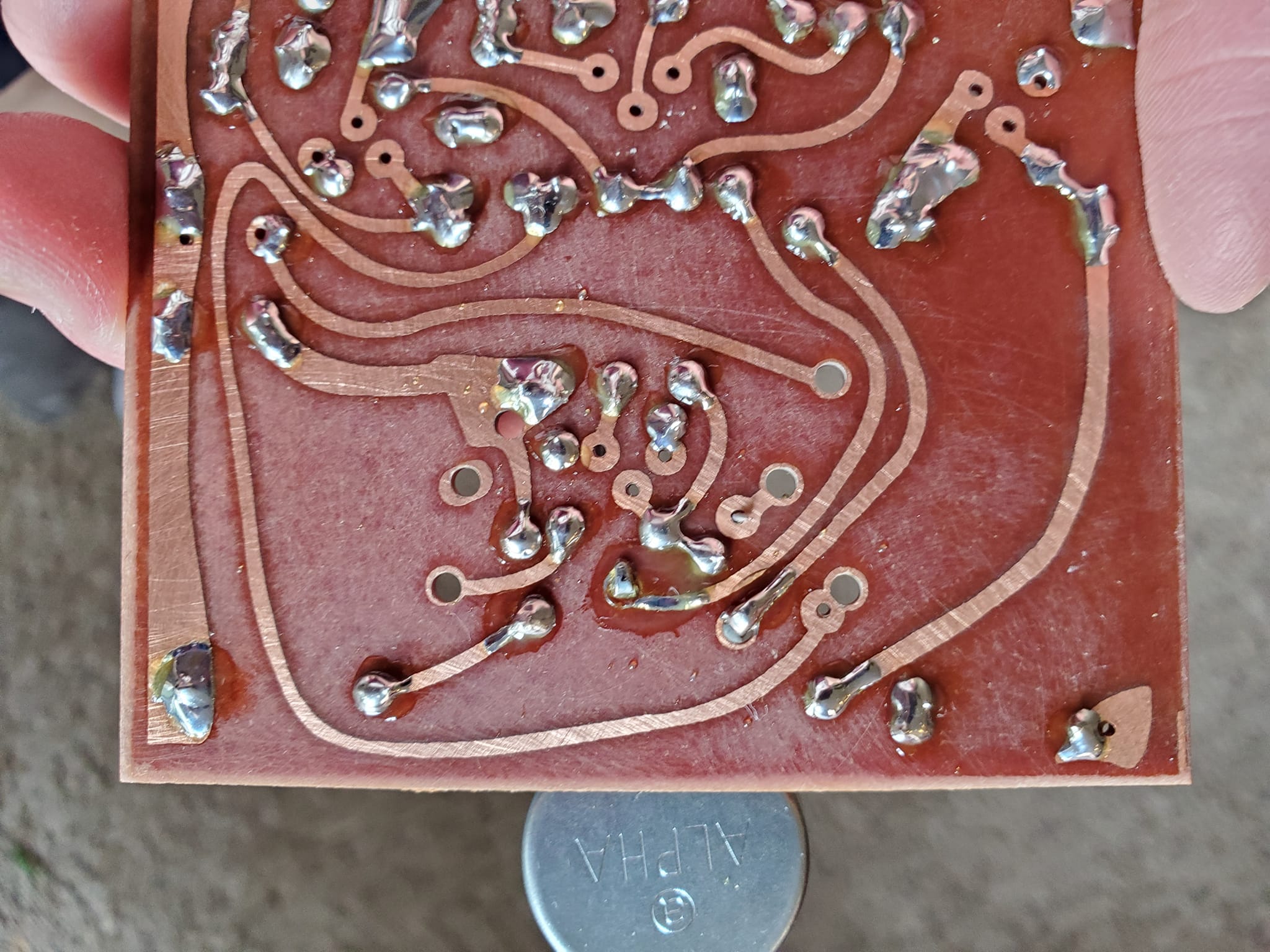 Building a Triangle Muff clone pedal with 2N5133 transistors