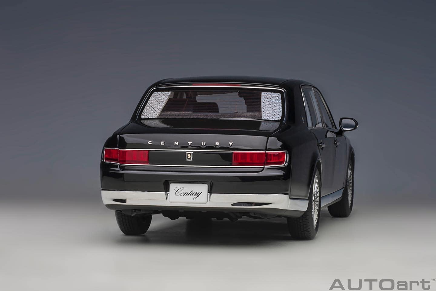1:18 TOYOTA CENTURY SPECIAL EDITION WITH CURTAIN (Black). Item No