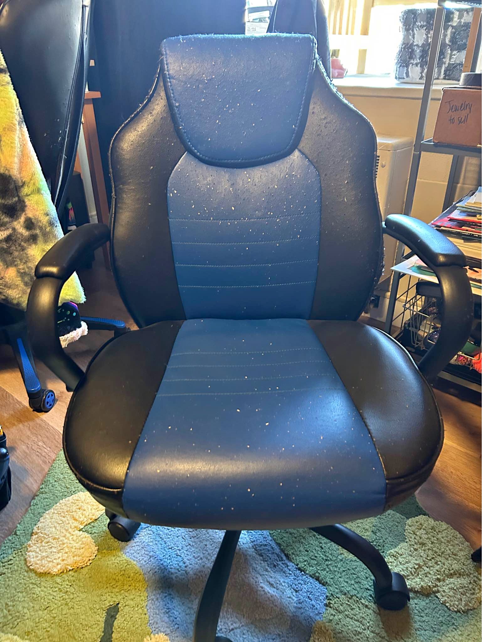 Set of 2 Gaming Chairs - Office Chairs - Portland, Oregon | Facebook ...