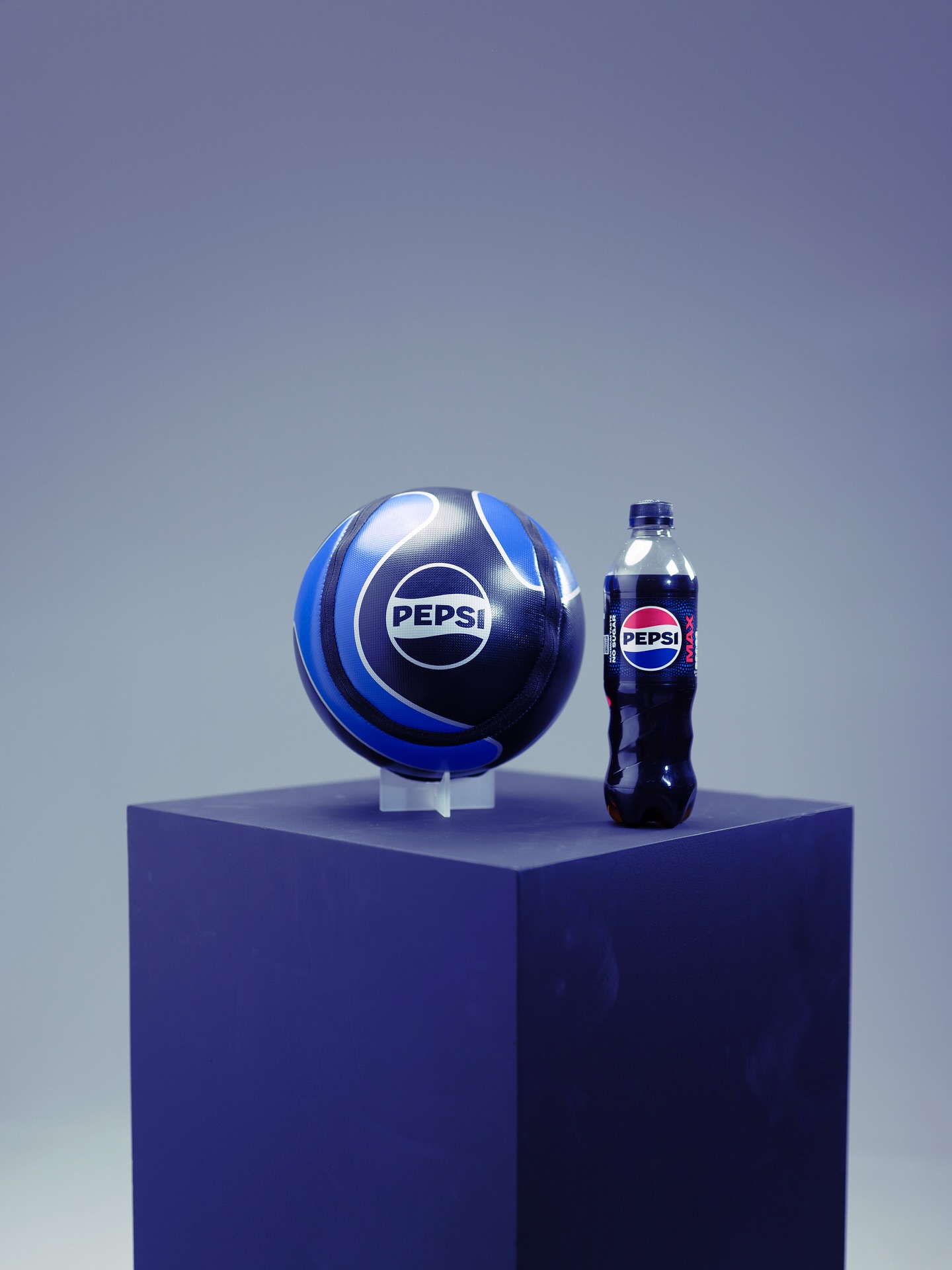 Meet the world's first football turned into a jacket @vinijr