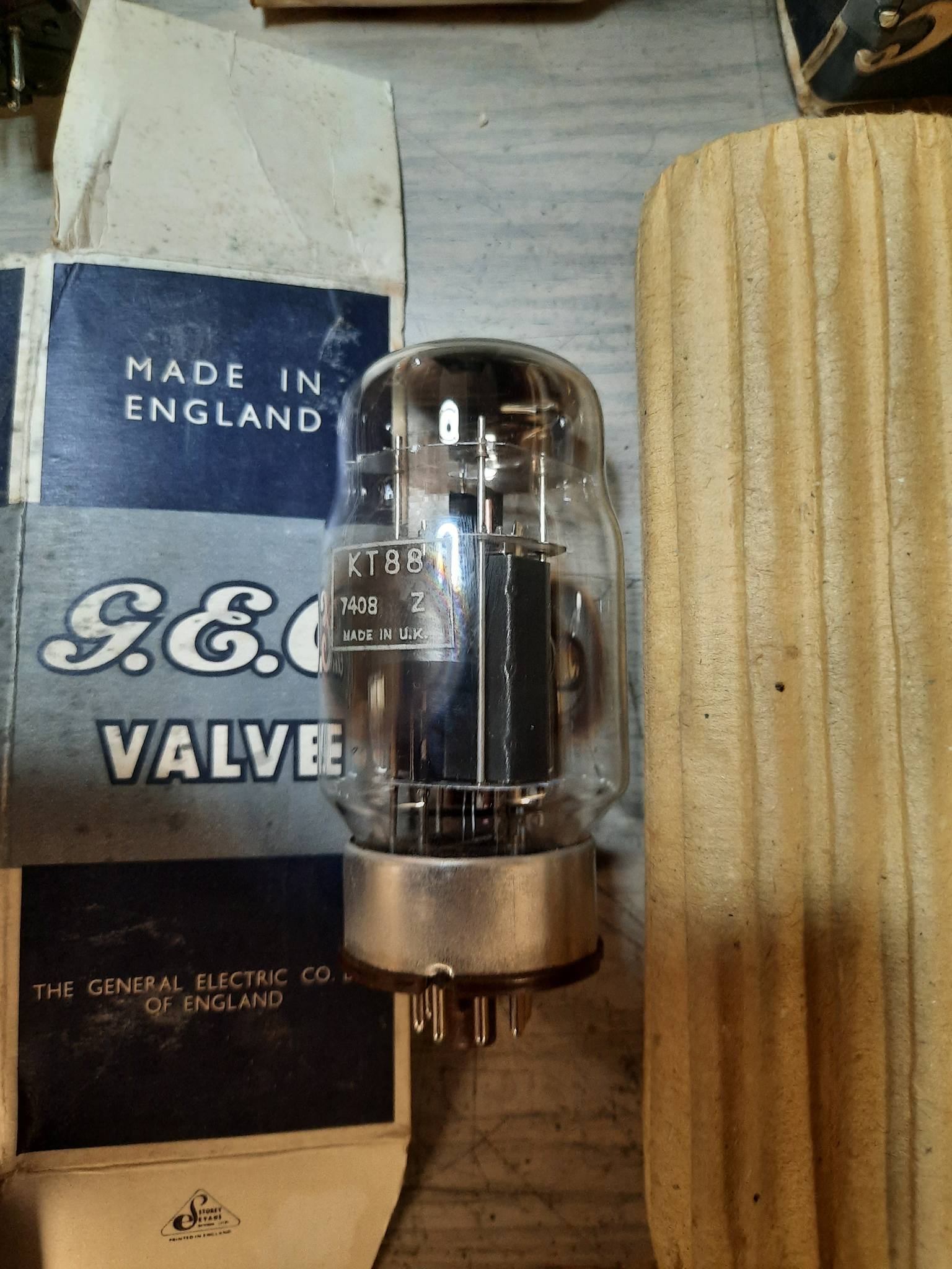 Valvola KT88 GEC Originale UK – NOS Con Adesivo GEC, Testata E Garantita - Foto 3
