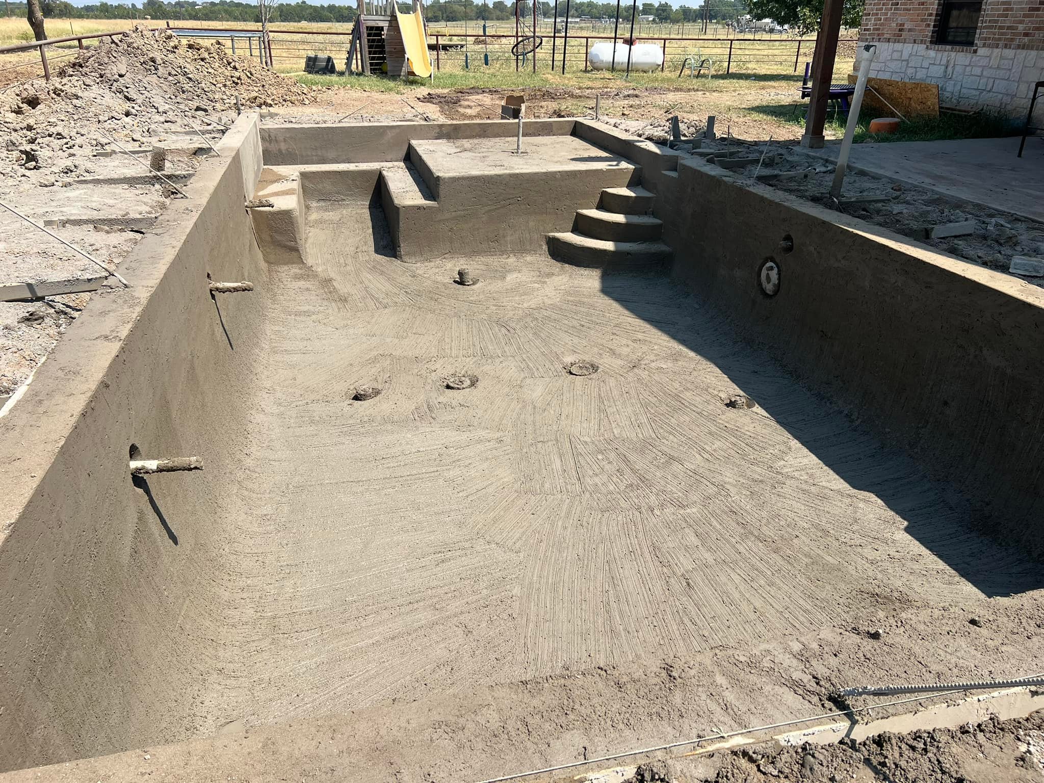 Gnarly Pools & Patios