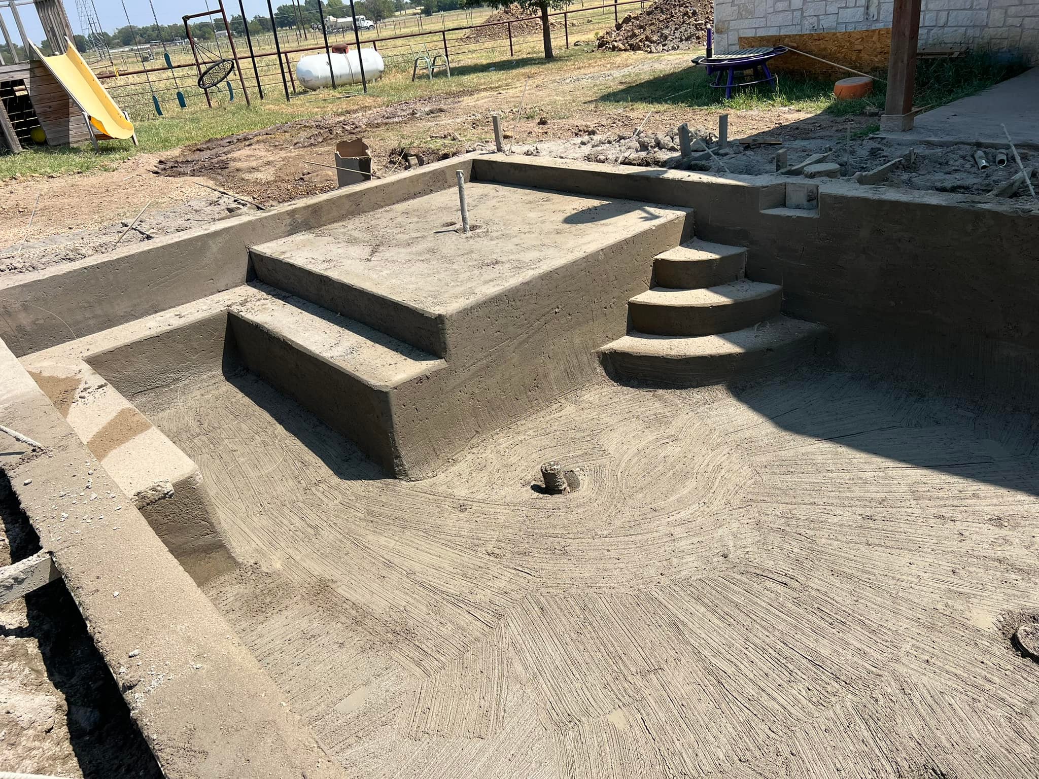 Gnarly Pools & Patios