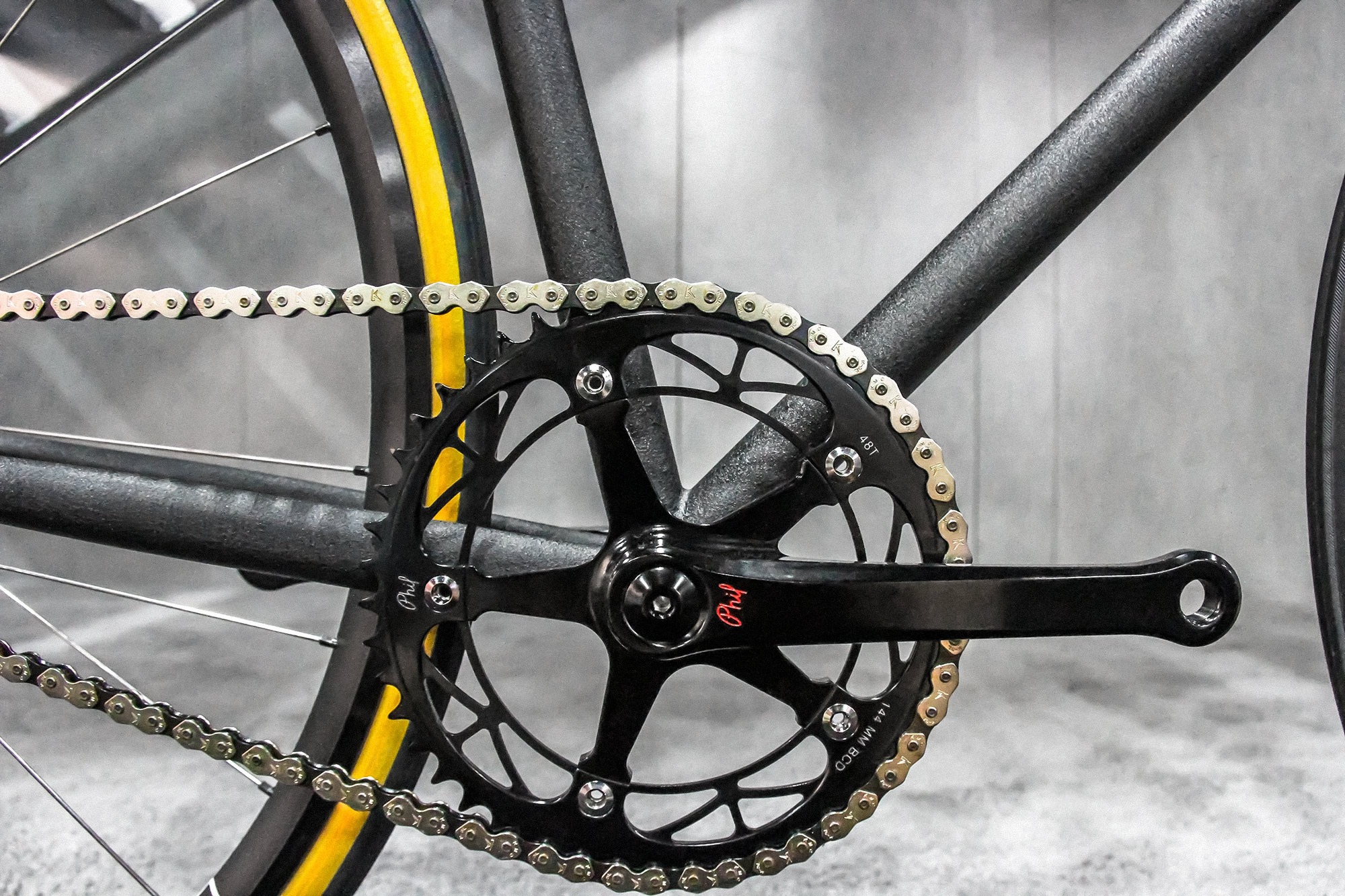 Affinity - This 2015 Affinity Asphalt Black Metro has a seriously 