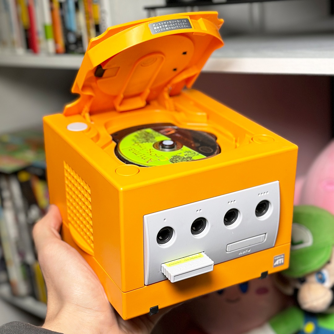 DKOldies.com - The iconic GameCube brightened our rooms... | Facebook