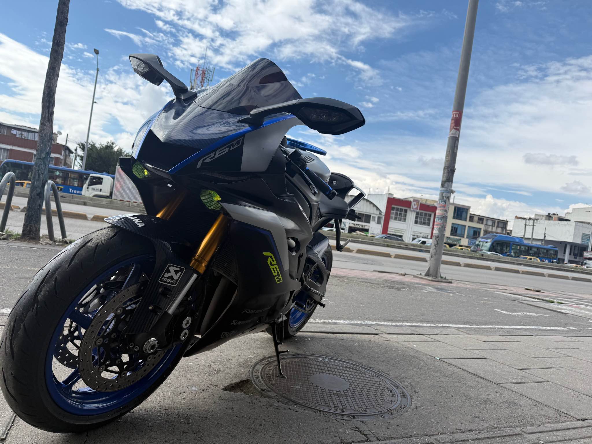R6 2017 vendo o permuto - Motorcycles & Scooters - Bogotá, Colombia ...