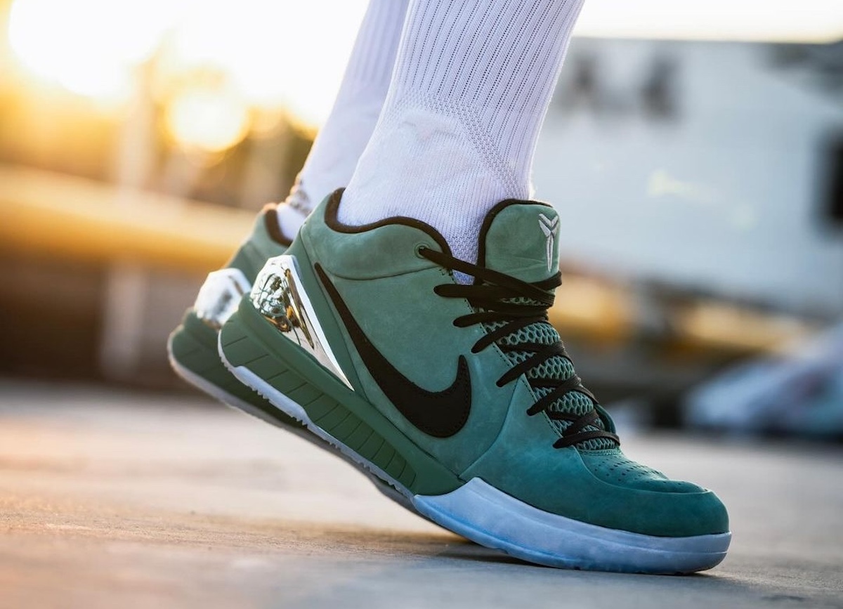 A closer look at the “Girl Dad” Nike Kobe 4 Protro set to release