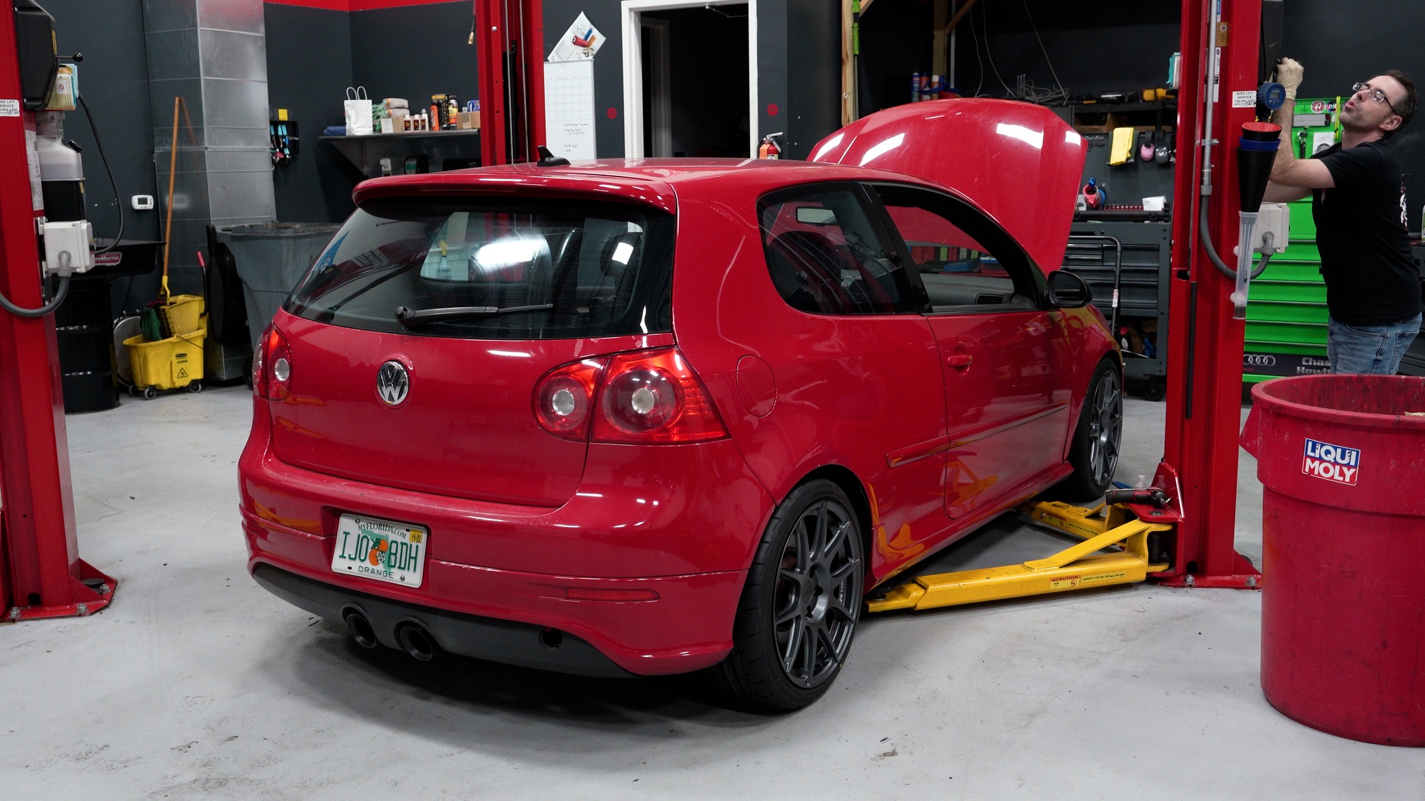 The MK5 R32 got a full suspension... - Deutsche Auto Parts | Facebook