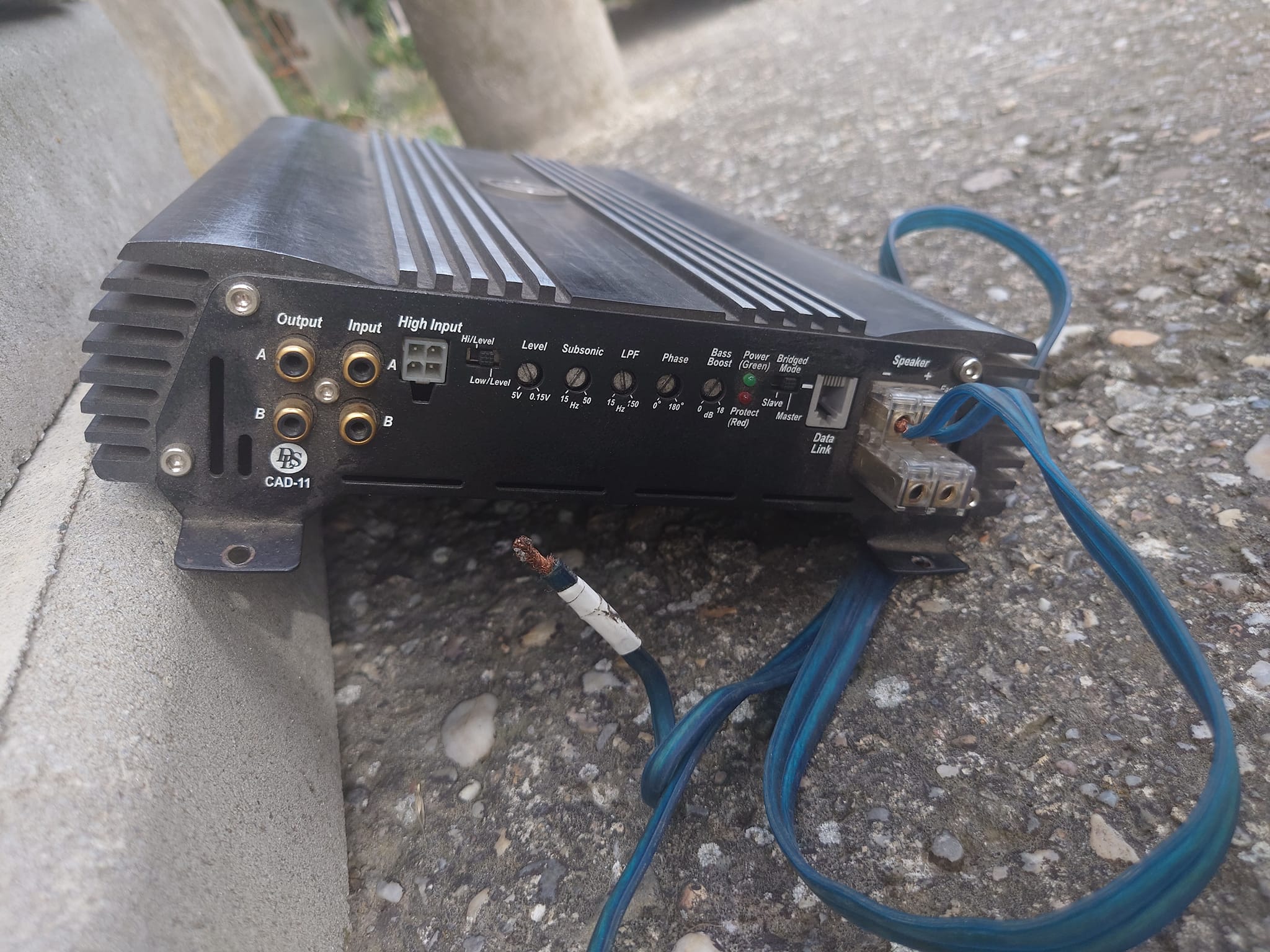 Selling DLS cad 11 , ca41 and xm40 amplifiers. 100 euros each 