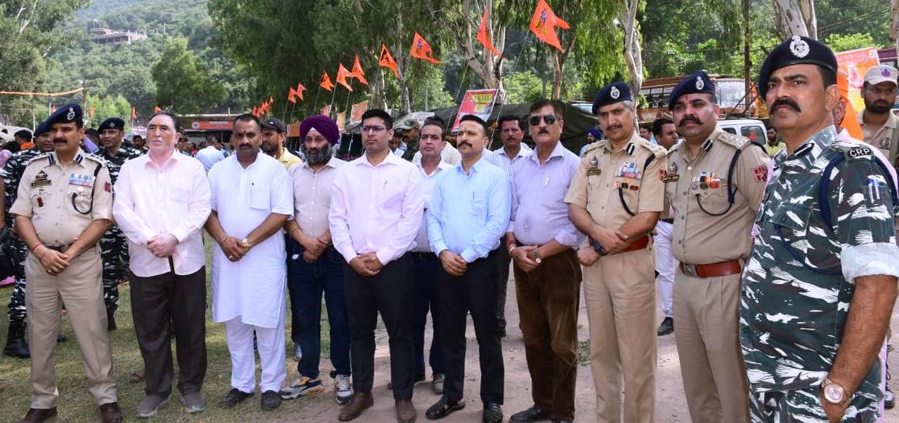 FE News - First Group of Pilgrims welcomed at Shri Budha...