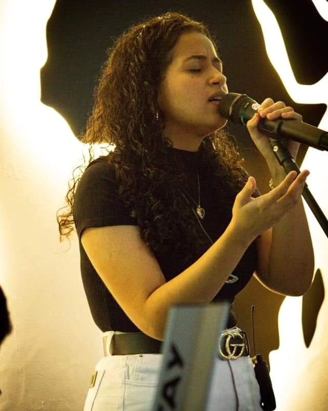 Ingrid Beatriz - Eu andando de Stand Up prancha 🤭💙 O resultado disso ...