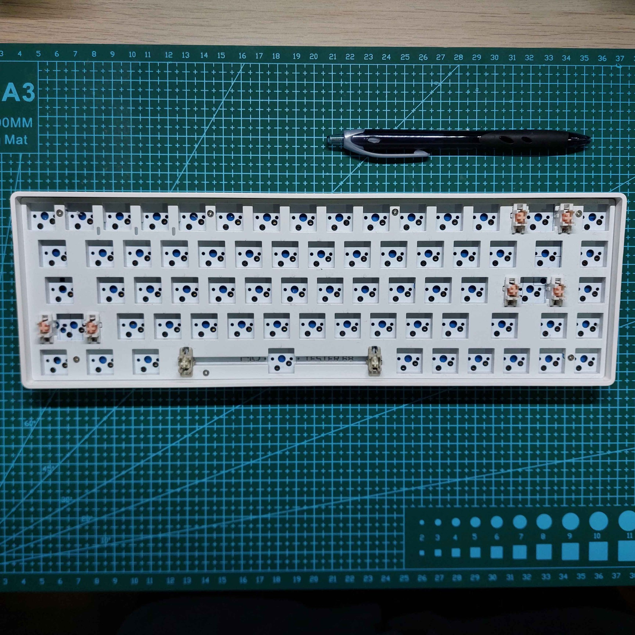 CIY Tester 68 Bluetooth Mechanical Keyboard 65% + Hello World Keycaps ...