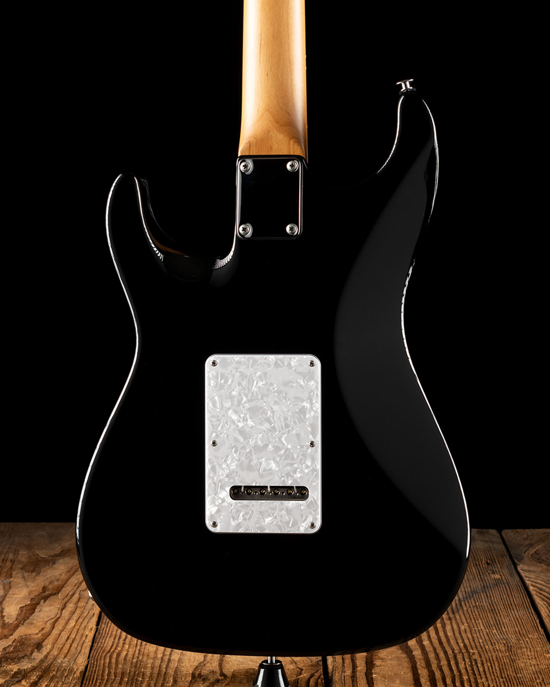 Introduction to Suhr Guitars JE-Line Standard Plus SSH rootbeer model