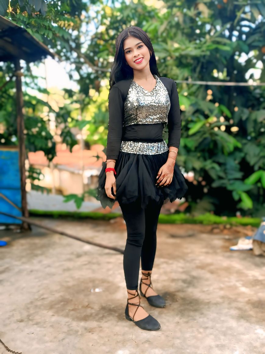 Dancer Dustu