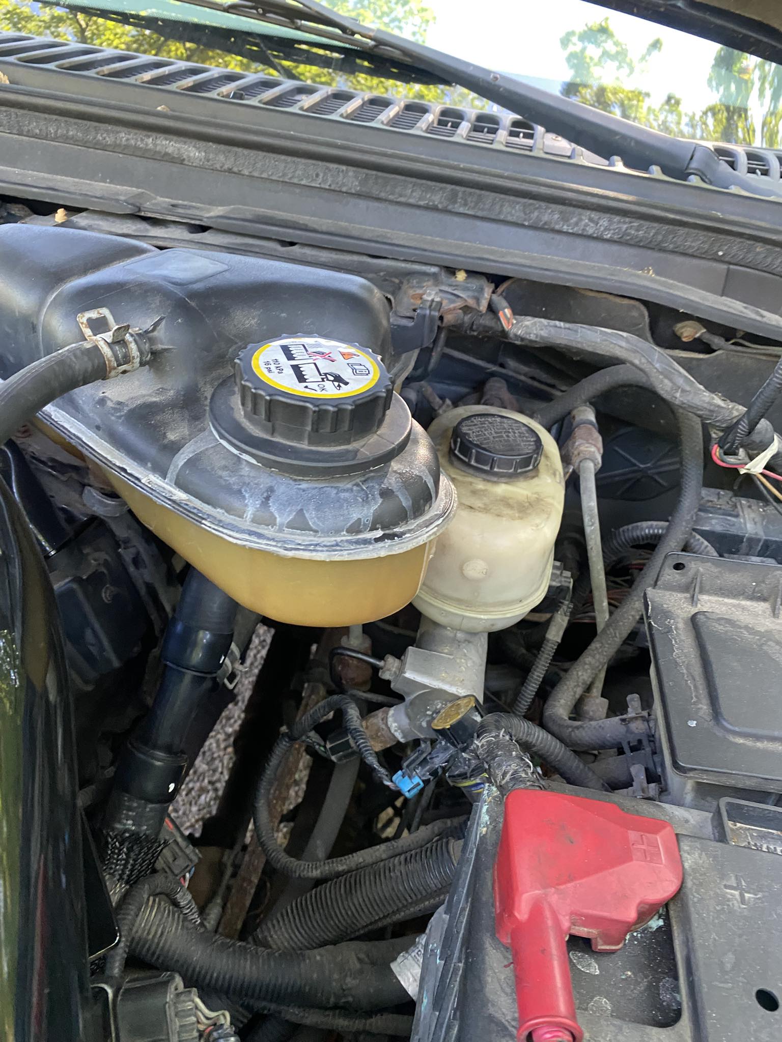 How to replace heads on a Ford 6.0 Powerstroke engine with the cab on or off