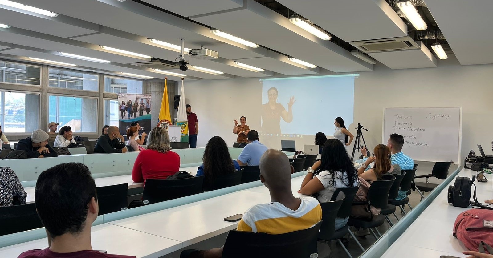 📢 Compartimos algunos momentos... - Escuela de Idiomas UdeA