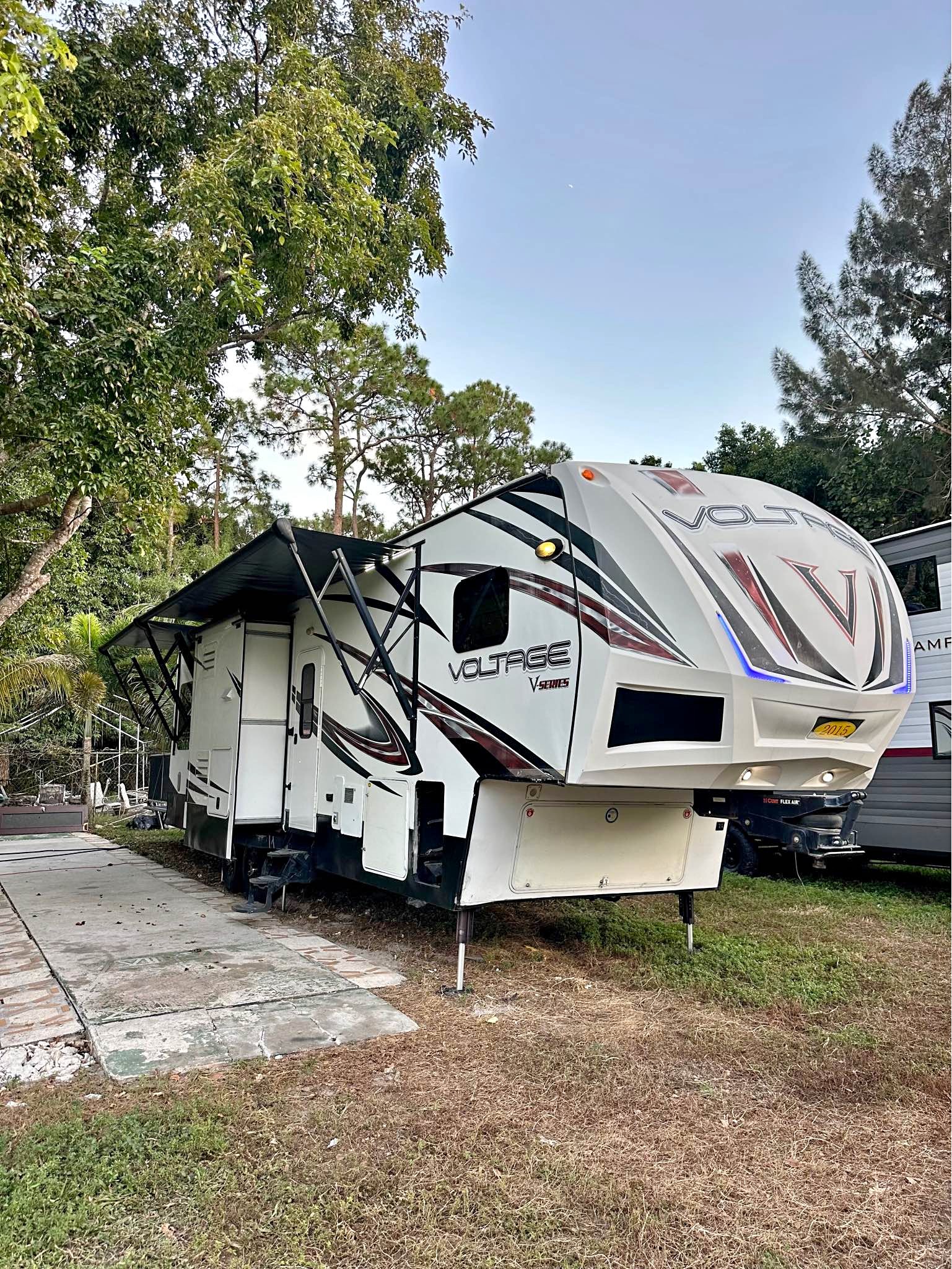 2015 Dutchmen Voltage - RVs & Campers - South Tampa, Florida | Facebook ...