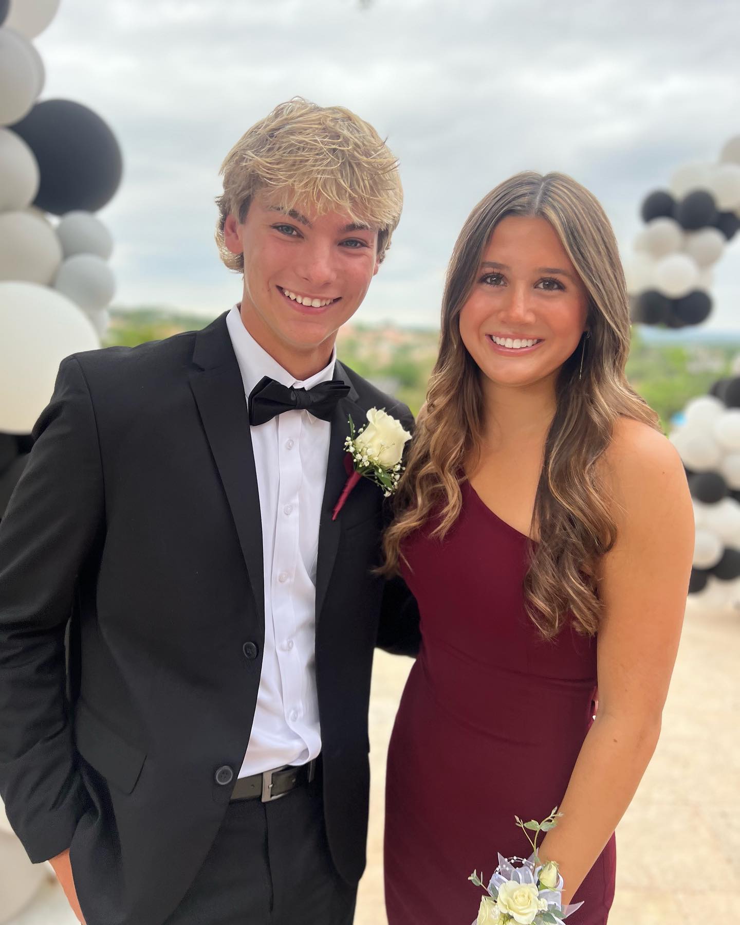 🖤 ️ LT Senior PROM ️🖤 Hudson, his... - Holly Mills-Gardner | Facebook