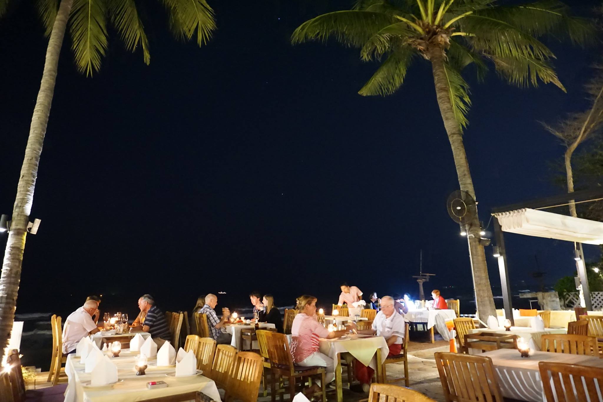 Coco51 Restaurant & Bar, by the Sea | Hua Hin