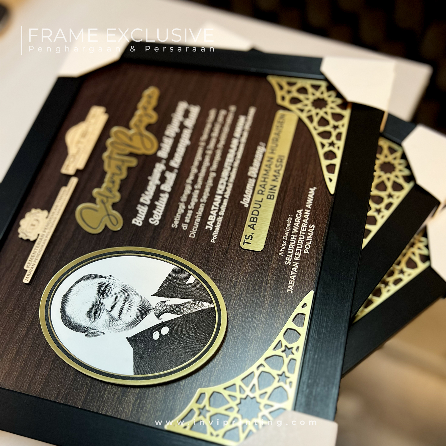 Frame Exclusive Ukiran Kayu dan Gold... - Invi Print Jitra | Facebook