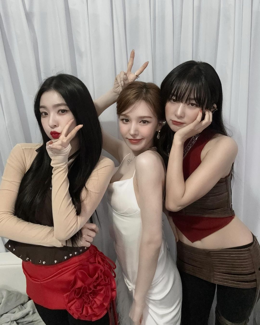 INQUIRER.net - HAPPY NEW YEAR TO OUR GIRLS 🫶 LOOK: Red... | Facebook