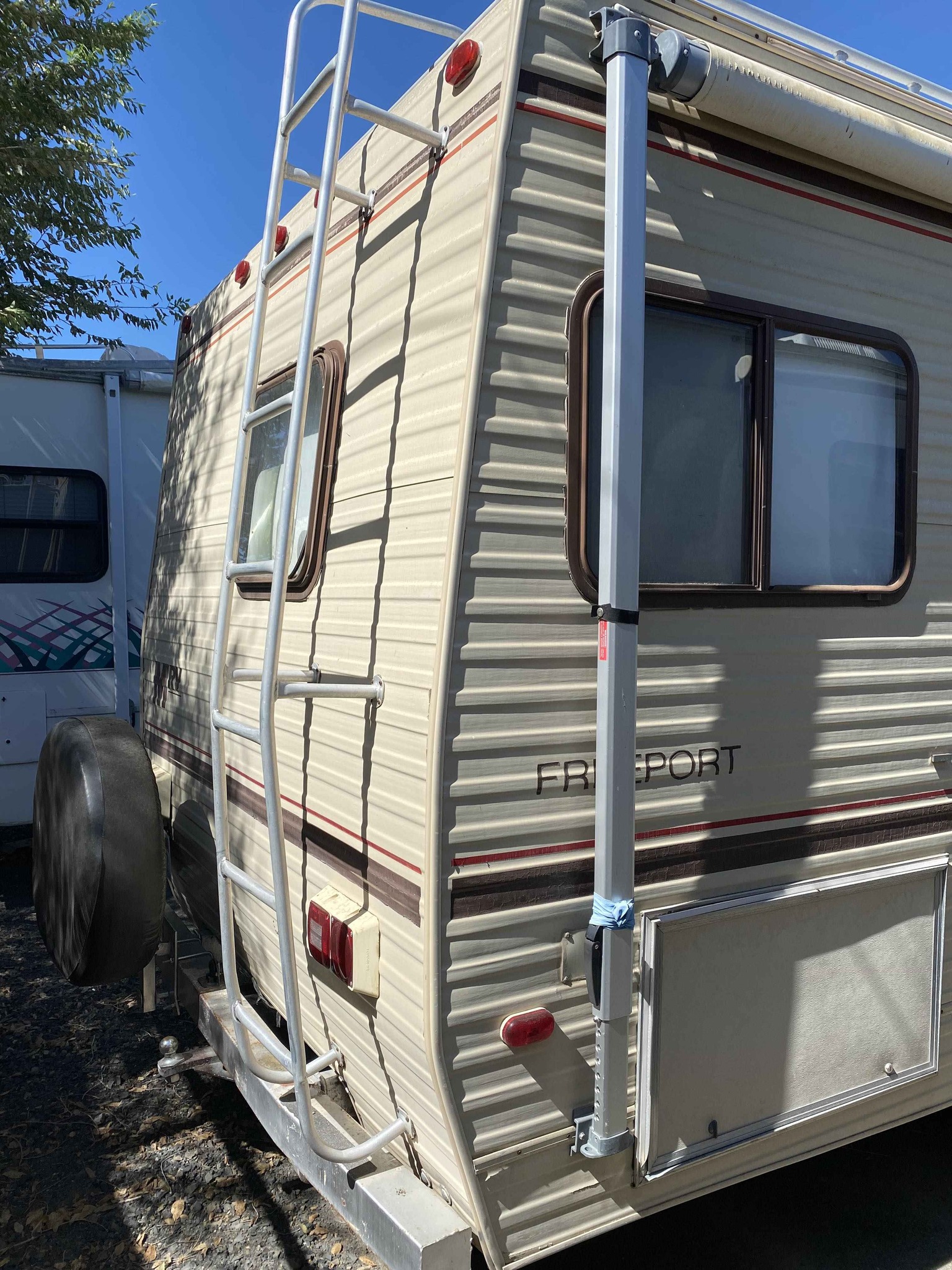 1985 Chevrolet coachman m-rv - RVs & Campers - Selah, Washington ...