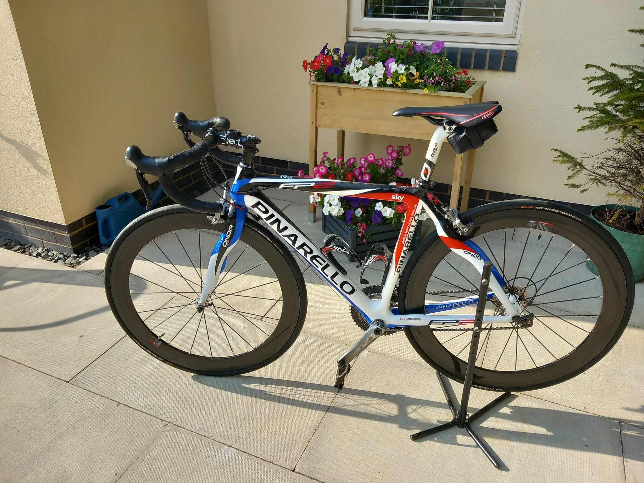 Information about Pinarello FP2 carbon bike?