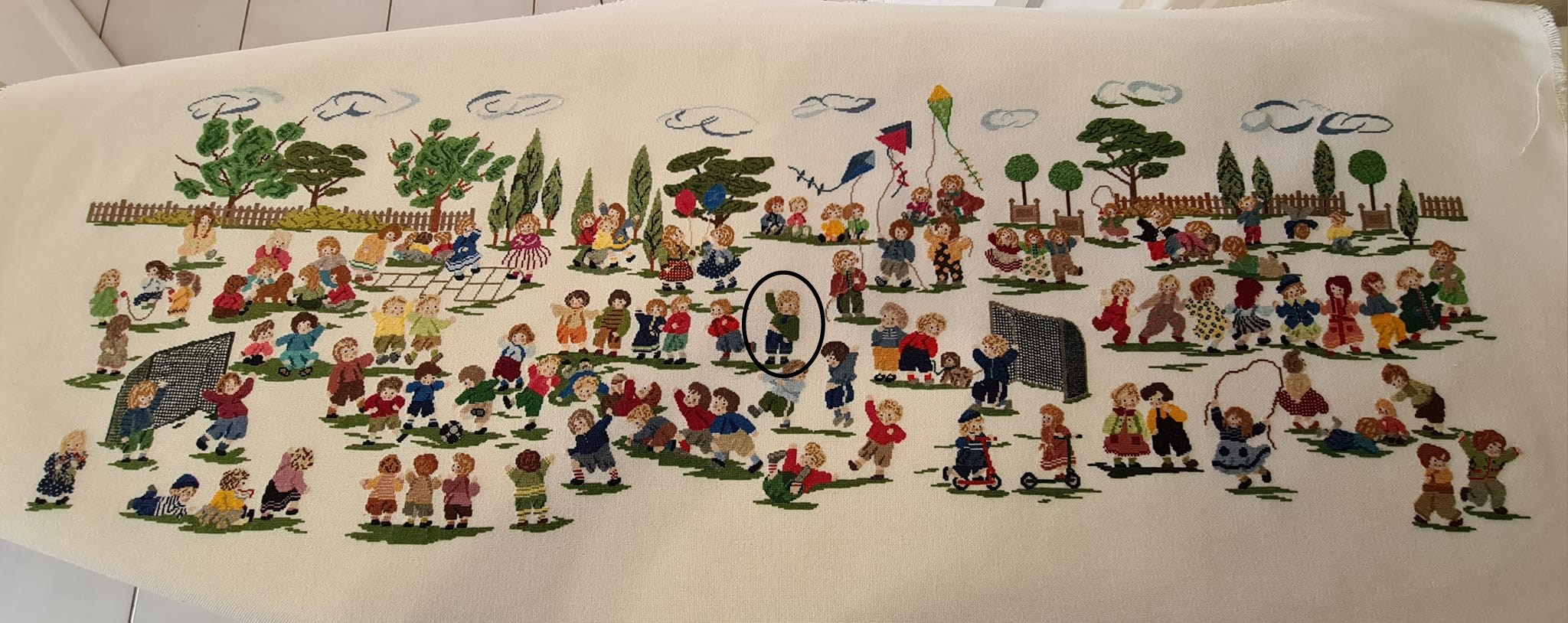 A a demande de certaines personnes, voici la photo de la broderie