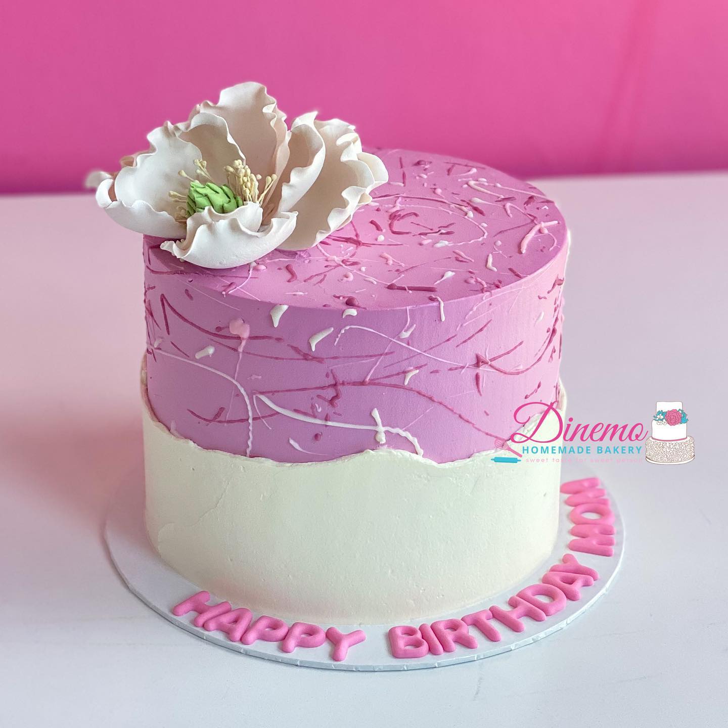 Dinemo - Violet Cake by @dinemohomemadebakery 🎂 • Nak order kek? 👇🏻 ☎️ ...