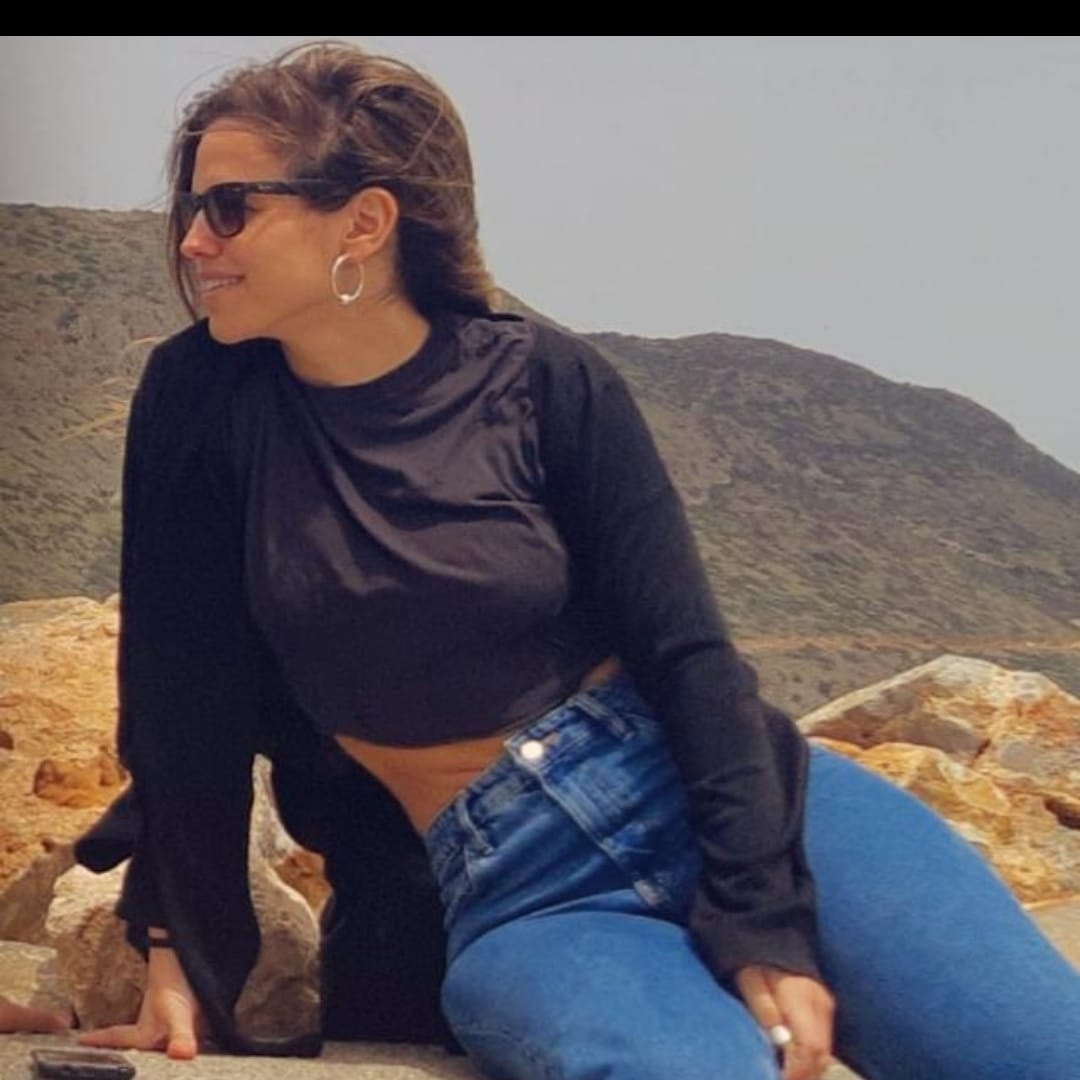 אגודת - ג'ינה - כלבה שועלית מעורבת בת 4 חודשים, אנרגטית וחייכנית. גורה ...