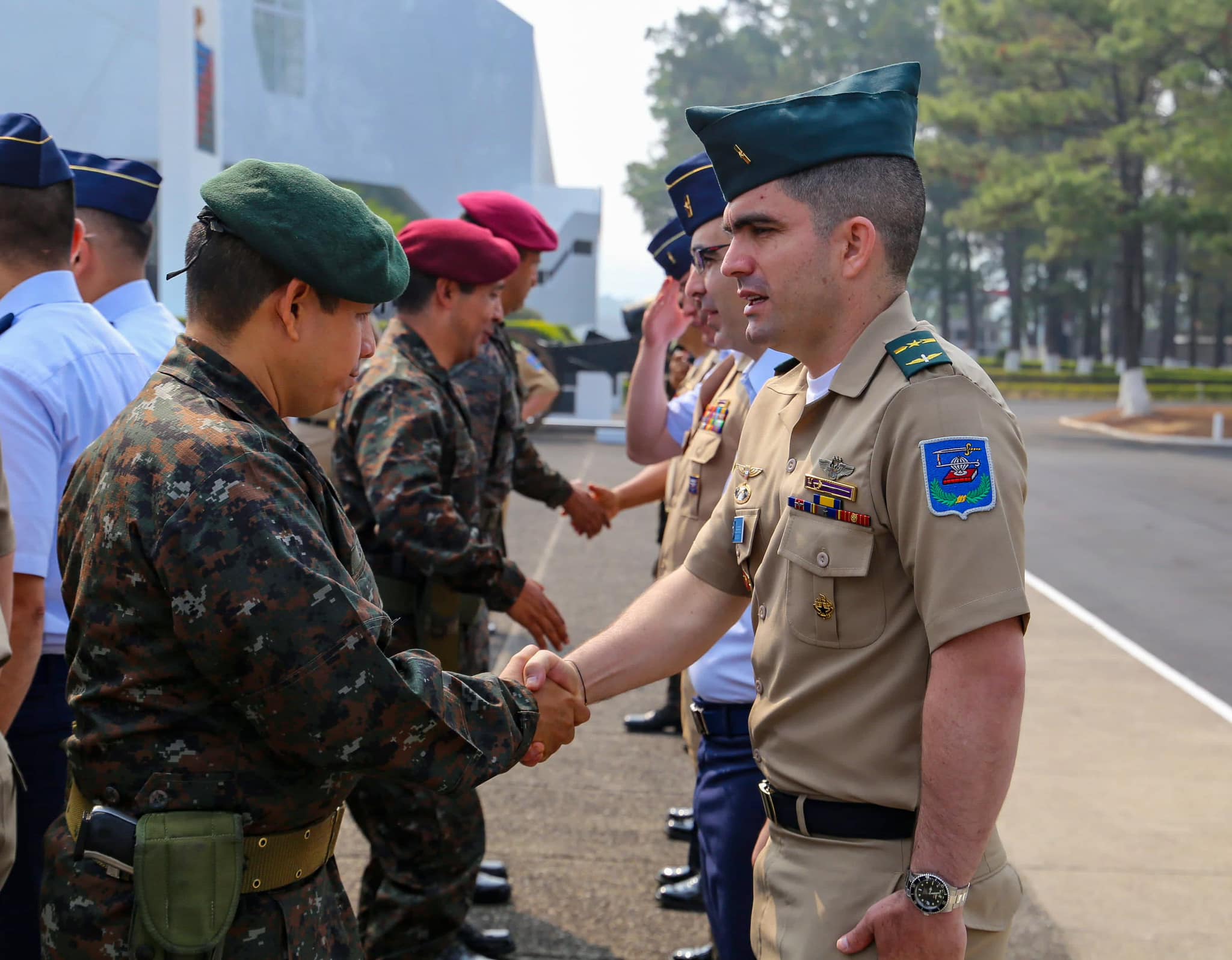 La Escuela Politécnica del... - Ejército GT Oficial