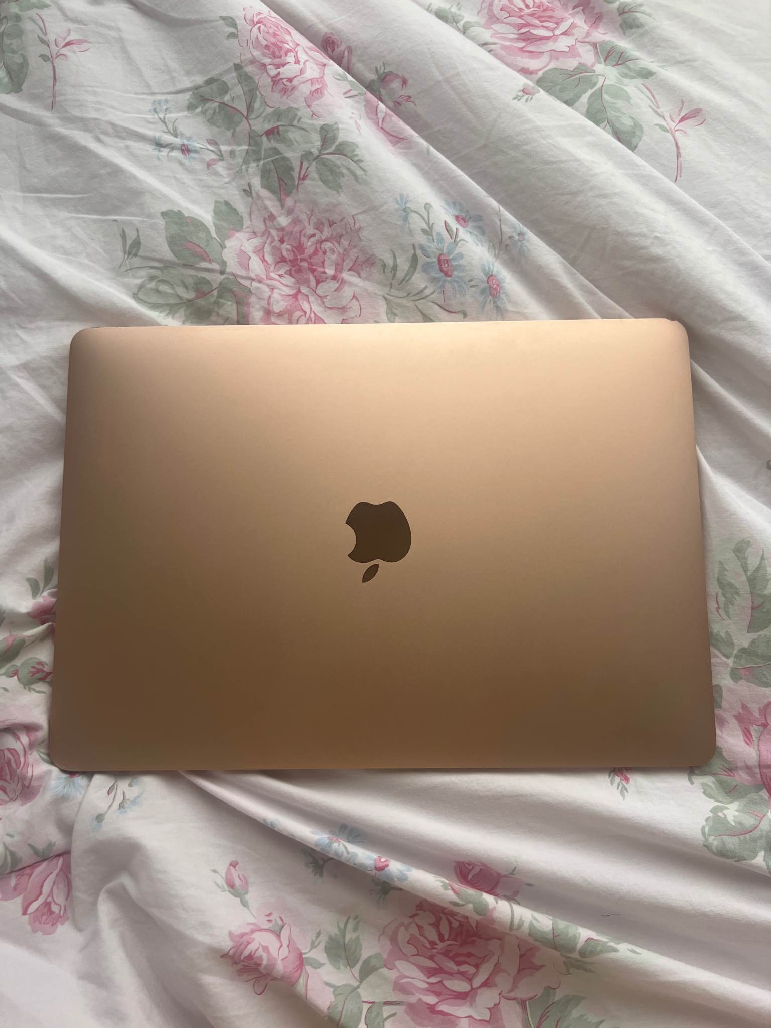 MacBook Air M1 2020 8GB RAM 245 GB Storage | Used - Good | PHP27 