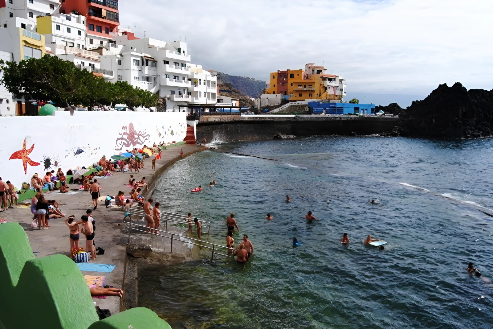Looduslikud basseinid:... - Tenerife on puhkamiseks loodud | Facebook