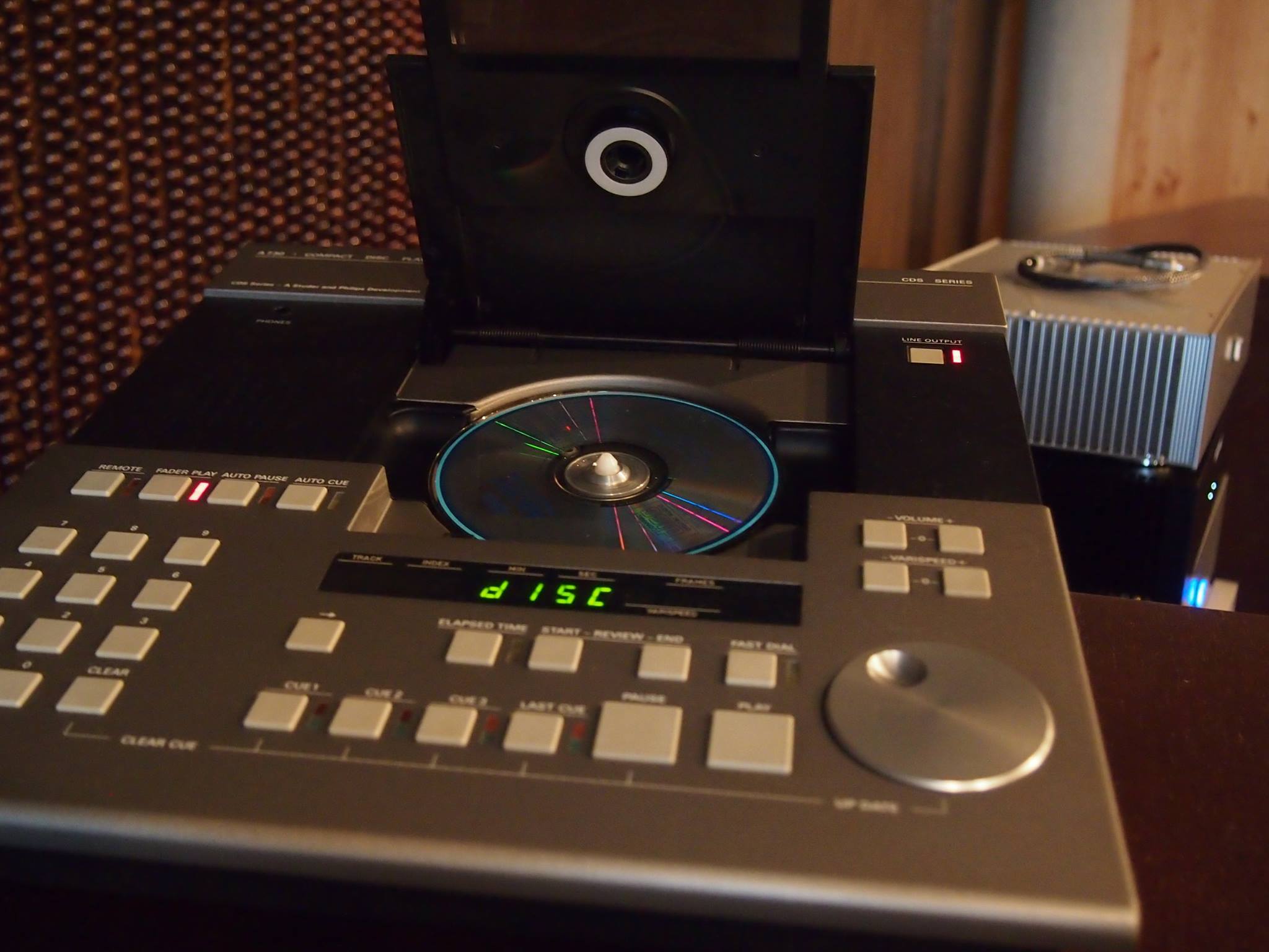 Studer D730 Mk2, D731 and D732 broadcasting CD players