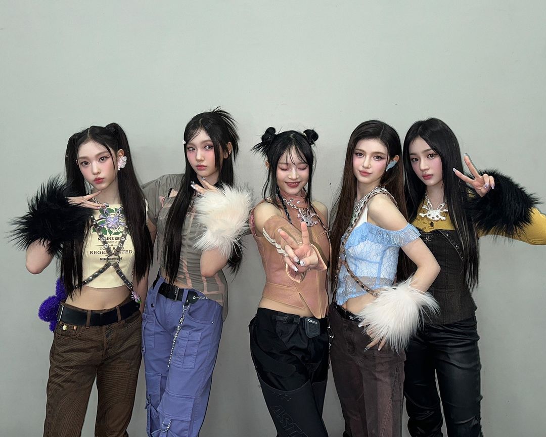 Got no time to lose 🎵 NewJeans took home the most awards from the