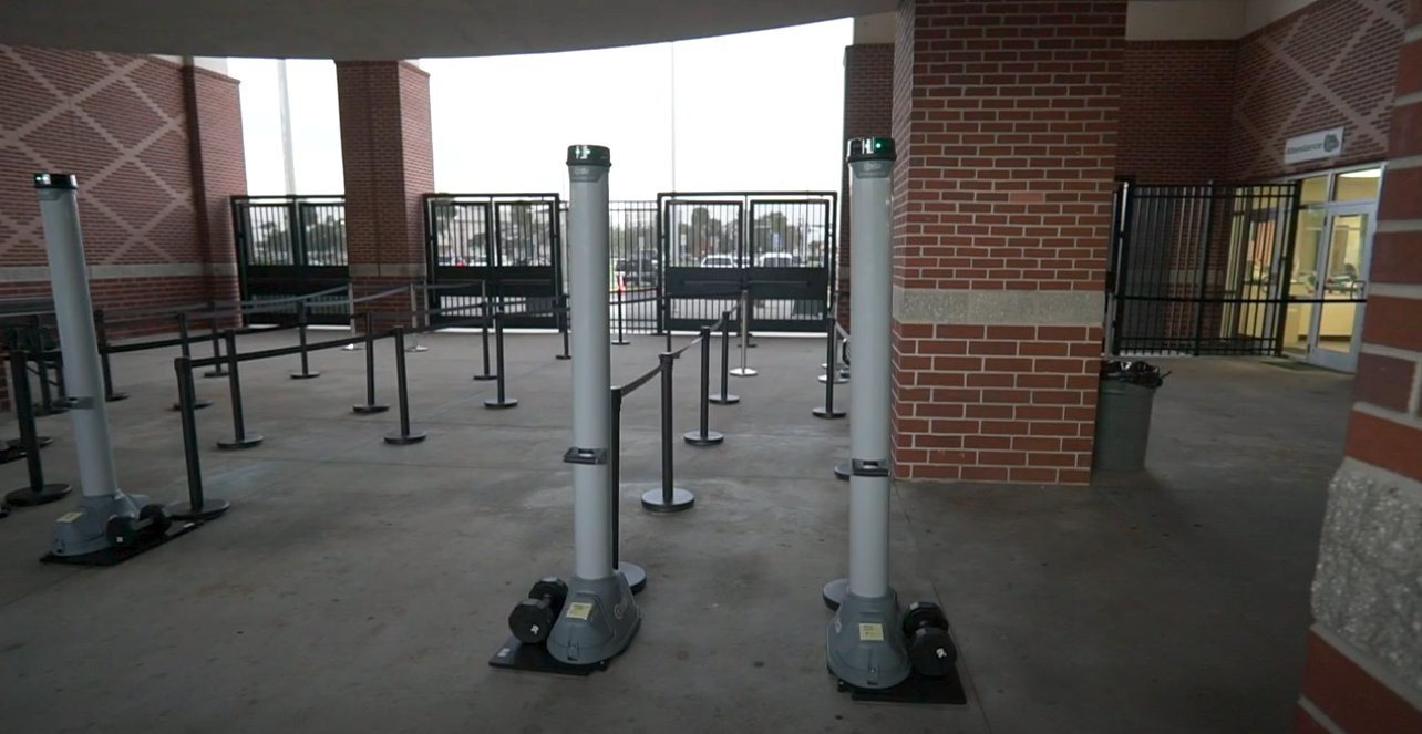 Chris - 🚨 Cheatham County Schools start using weapons detection ...