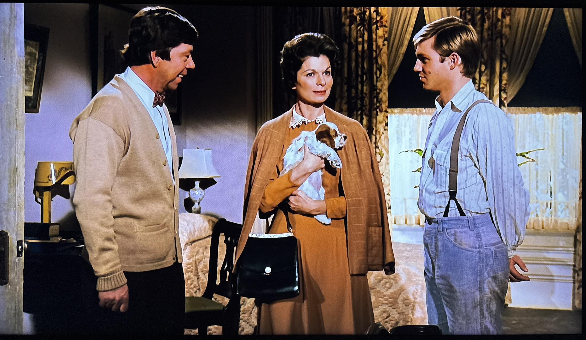 Earl - In “The Fledgling” episode of “The Waltons,” Corabeth and Ike ...