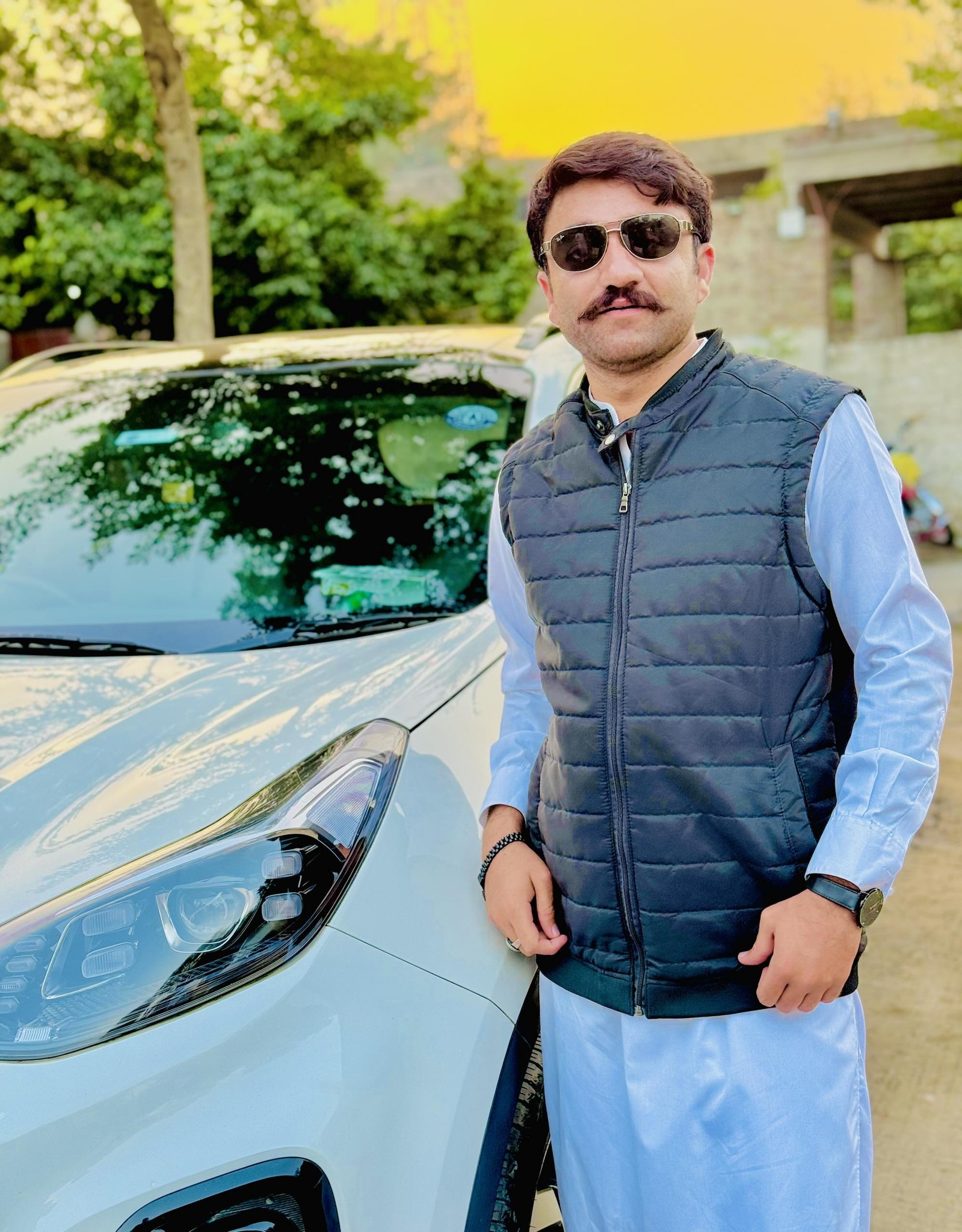 Isaq e Hussain