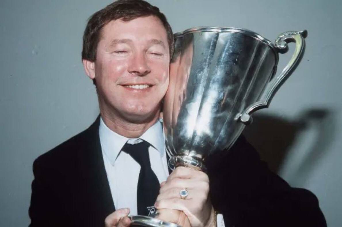 Fabrizio Romano | 🚨🚨| Sir Alex Ferguson still remains the 𝐋𝐀𝐒𝐓 manager ...