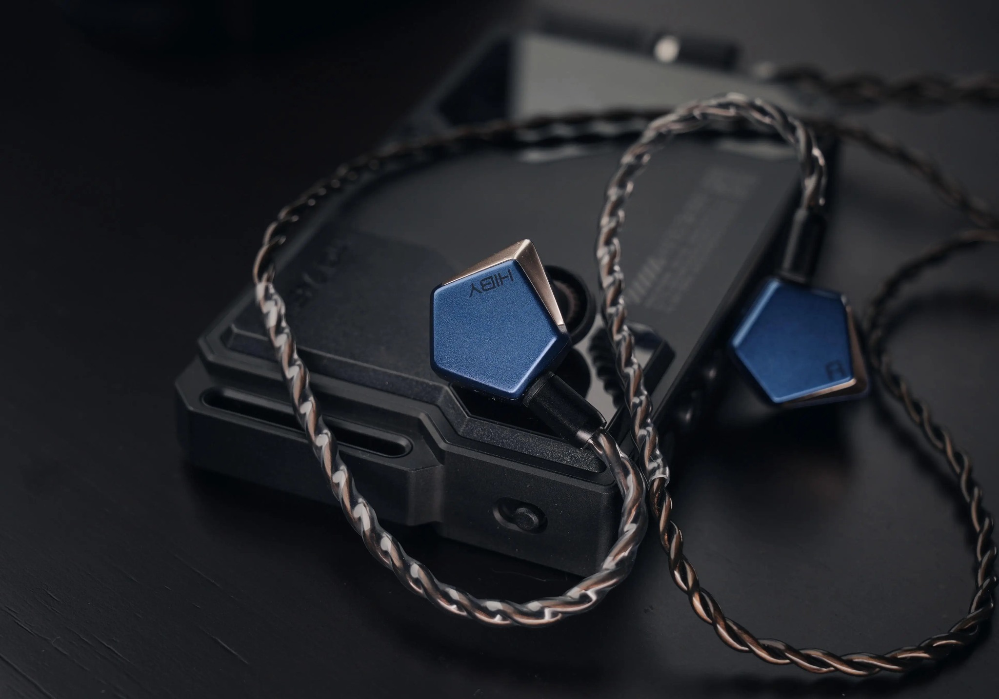 HiByR4 comes in 4 color options, making it one of the DAPs with 