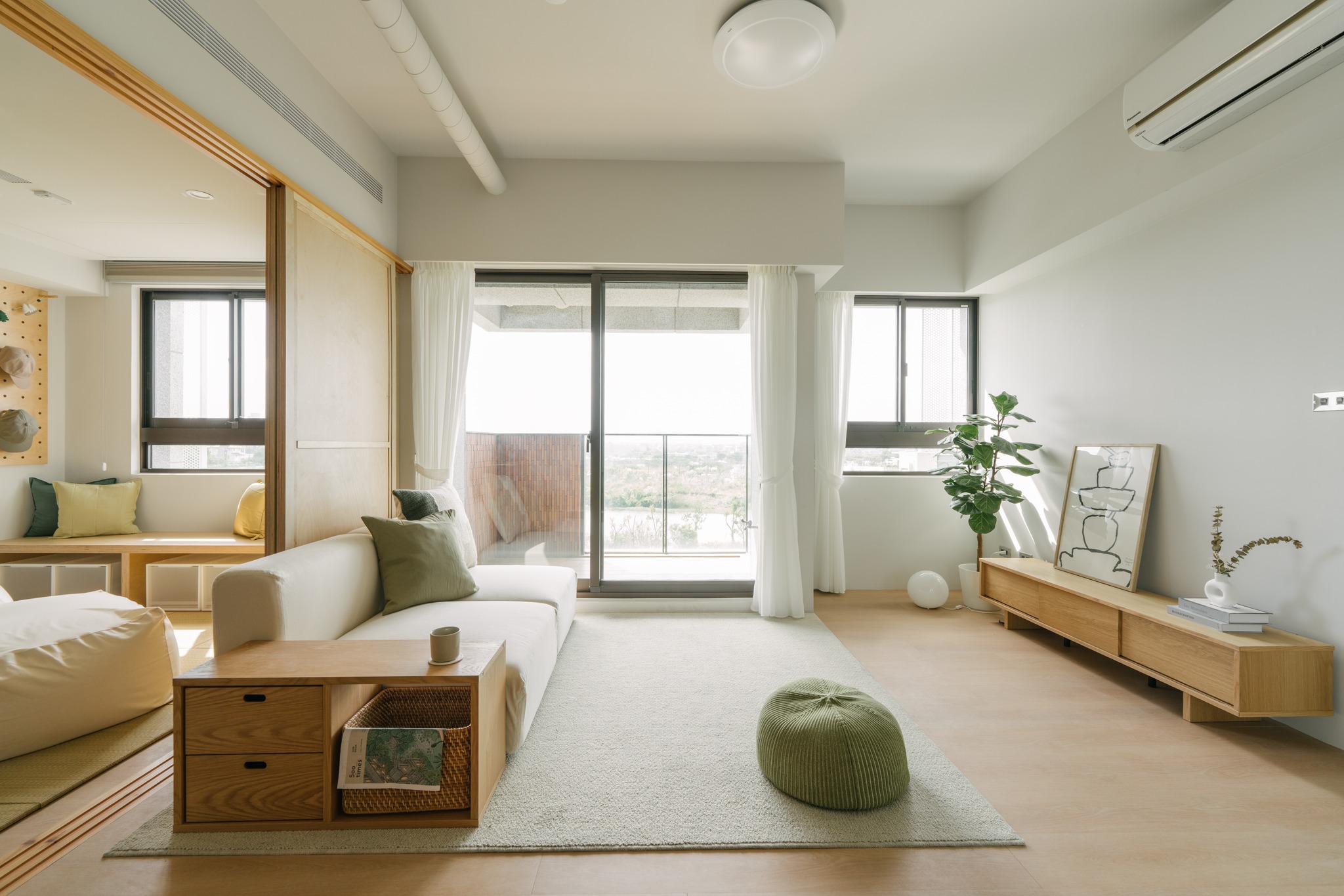 MUJI 無印良品生活研究所 - 【MUJI RENOVATION】靈活的空間劃分 田字型模組新生活... | Facebook