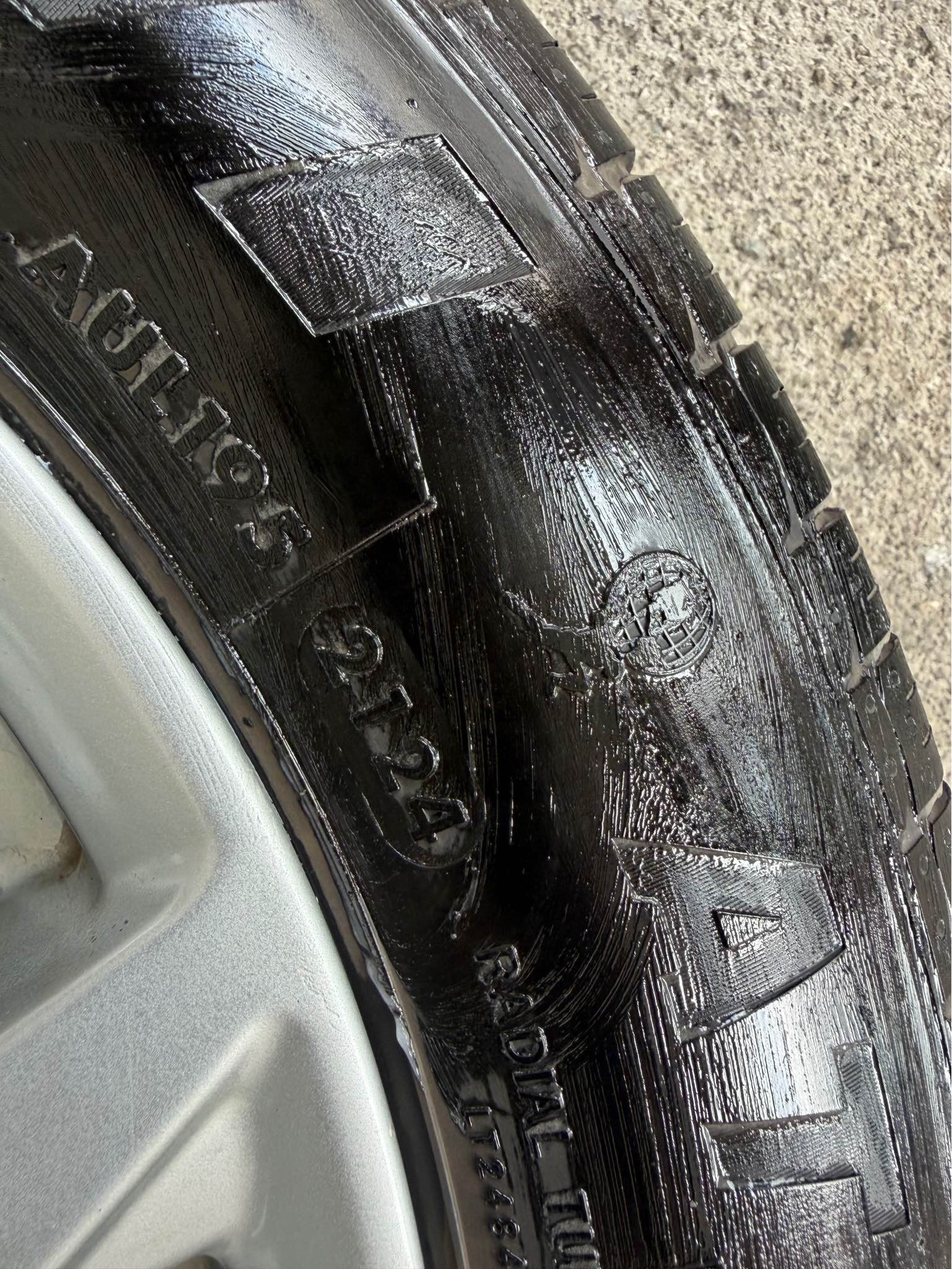 Rim original axia bezza 14 inch like new tayar 80% tahun 2024 - Car ...