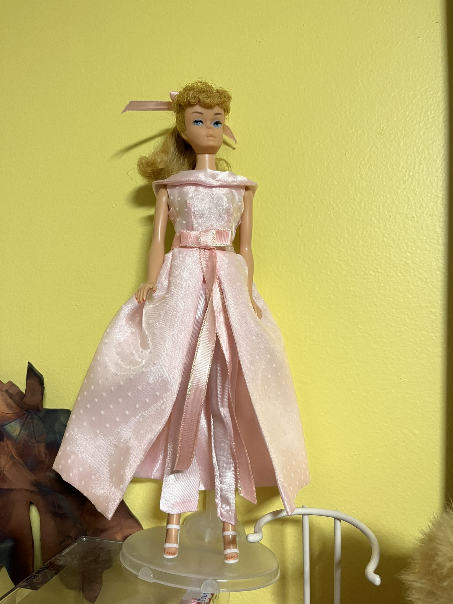 Barbie Hollywood Hostess Outfit and Accessories