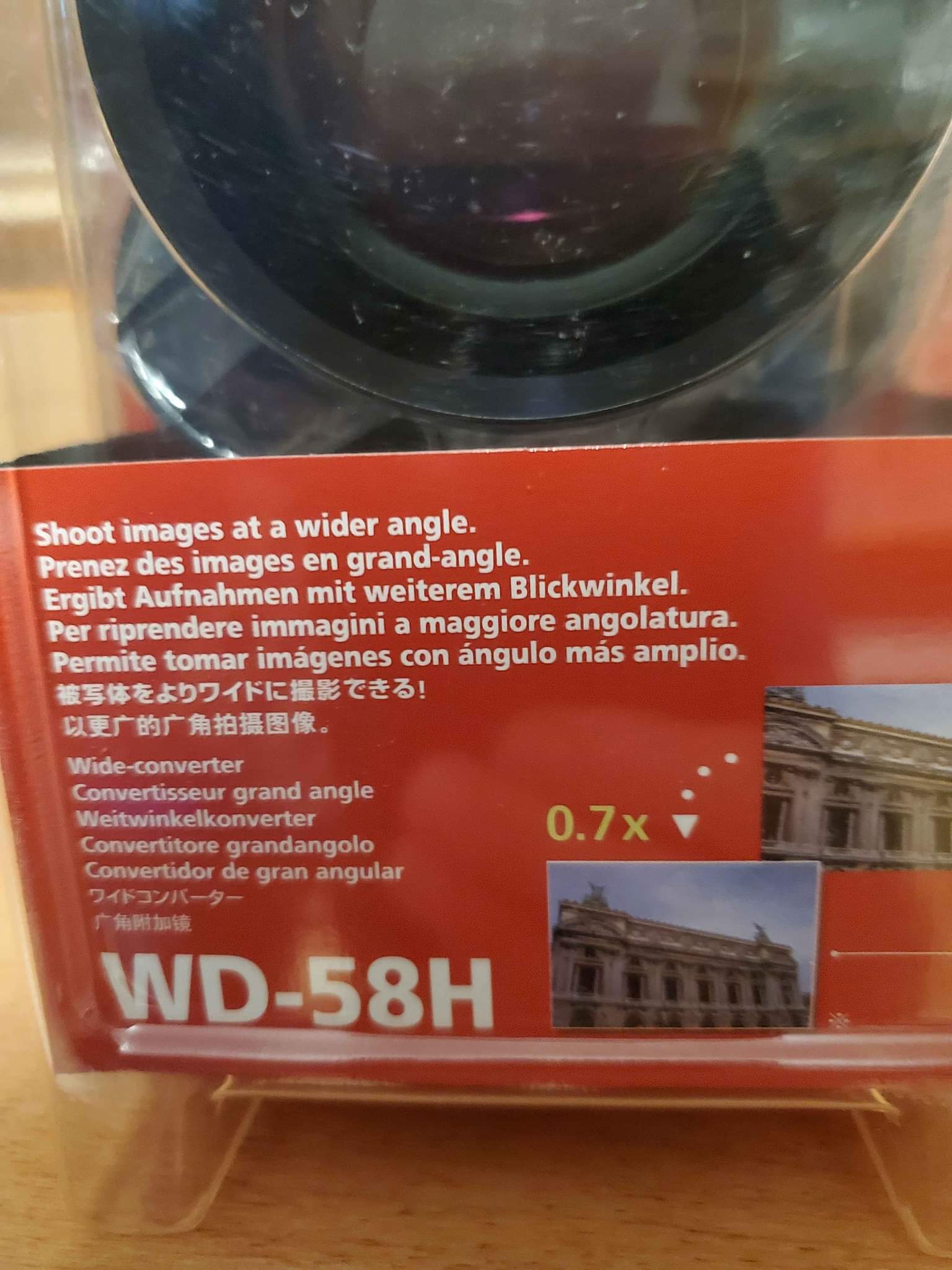 Canon WD-H43 0.7x wide-angle converter lens. It is designed to be 