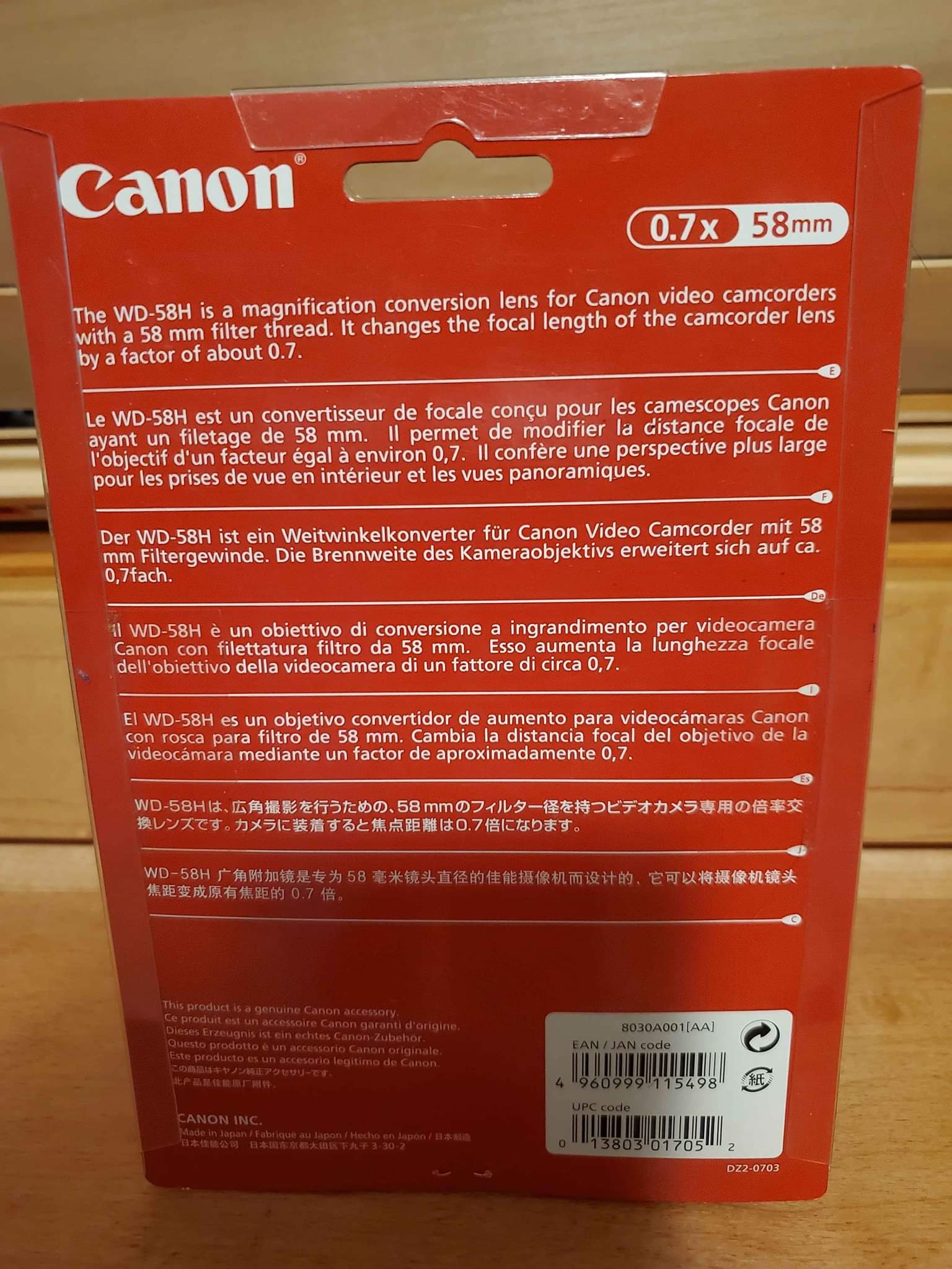 Canon WD-H43 0.7x wide-angle converter lens. It is designed to be 