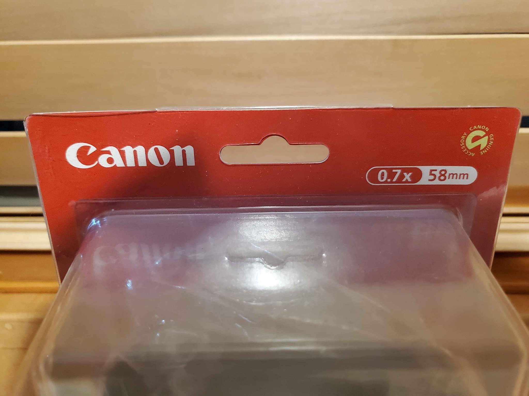 Canon WD-H43 0.7x wide-angle converter lens. It is designed to be 