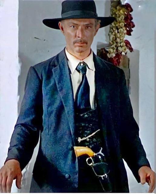 Classic - Lee Van Cleef in For a Few Dollars More (1965) Lee Van Cleef ...