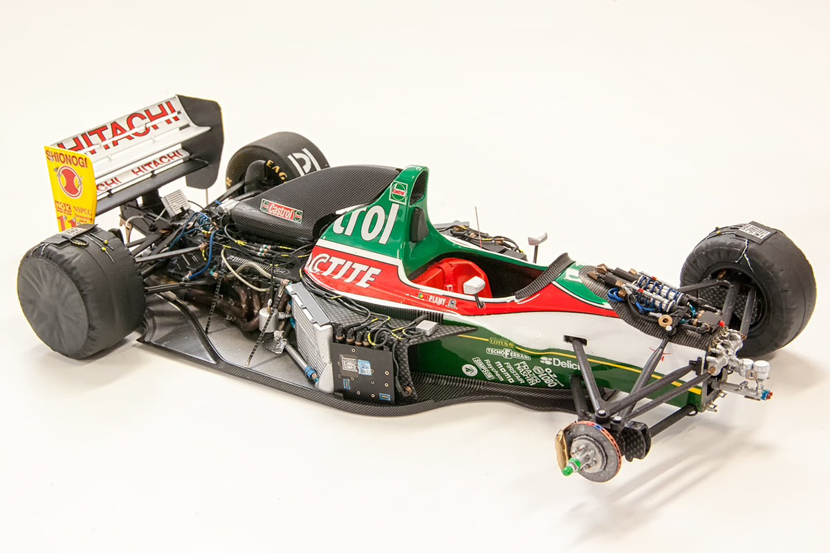 Tamiya 1:20 Lotus 107B model build with active suspension