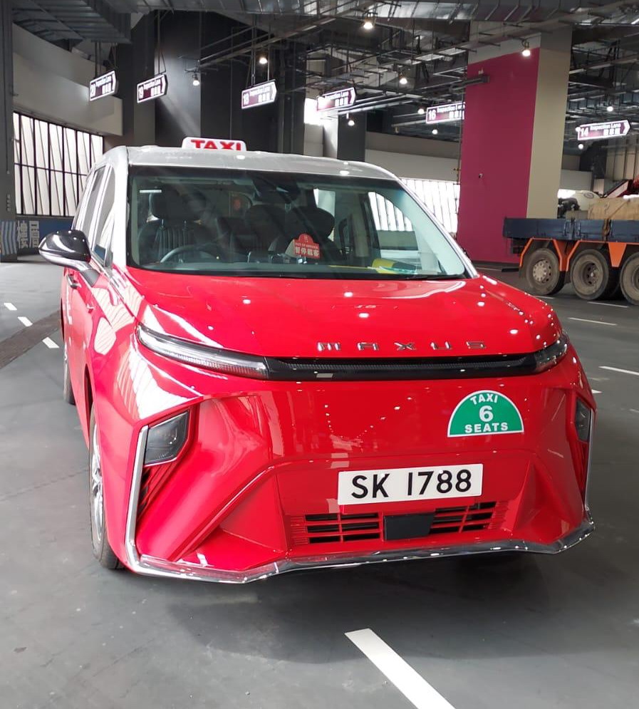 駕駛艙 - 電動車 #Maxus #Mifa9 變身全港首輛6人的士，有圖有真相！...